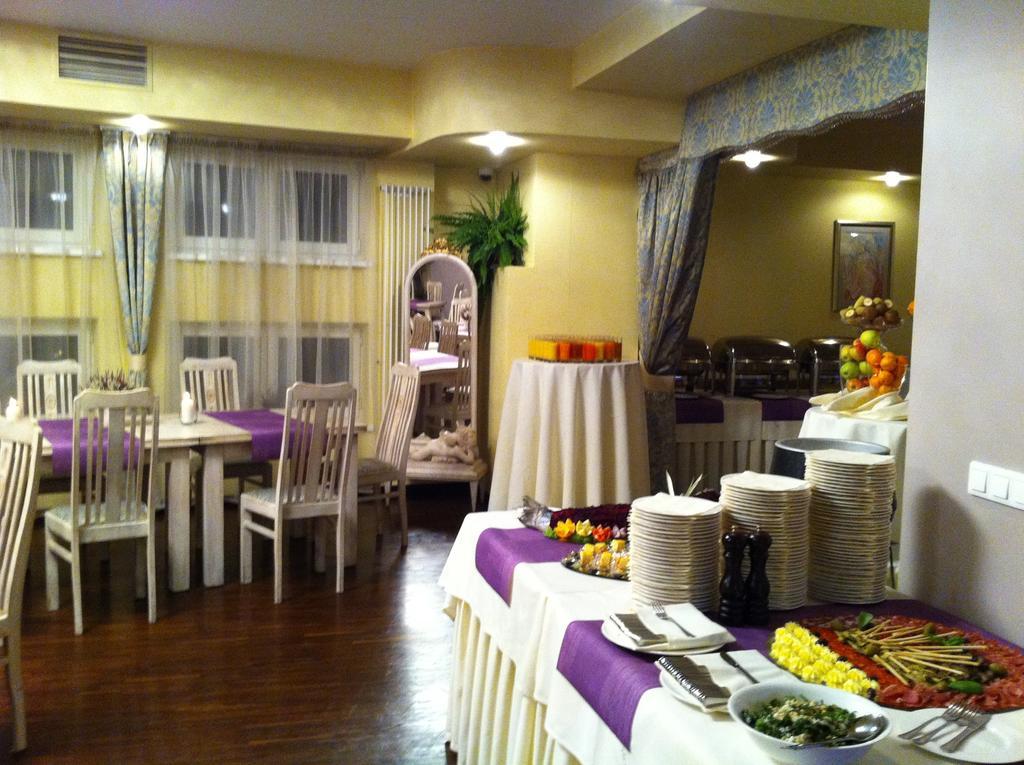 Via Appia Hotell Raszyn Exteriör bild