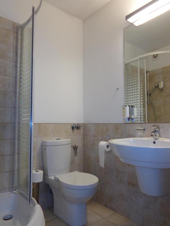 Via Appia Hotell Raszyn Rum bild